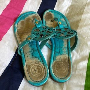 Tory Burch used teal ish blue sandals!